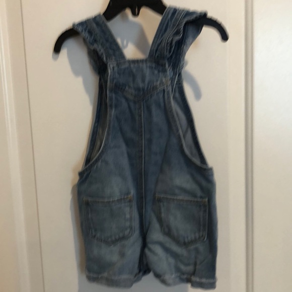 3T Gap overalls- fits like 2T - Picture 2 of 2